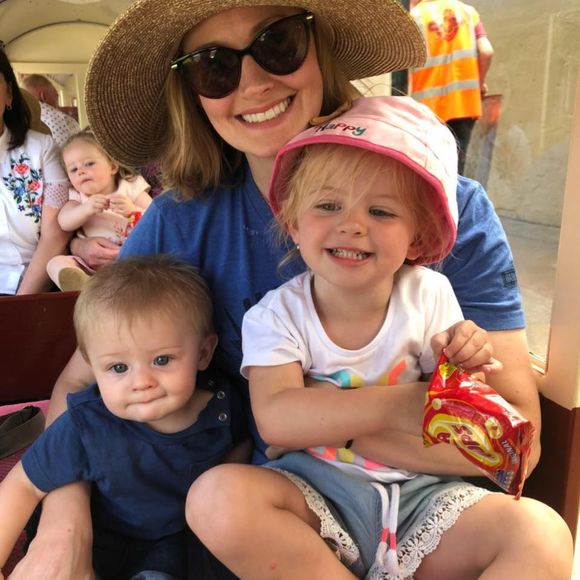 Meet your Posher, Holly - Picture 1 of 1